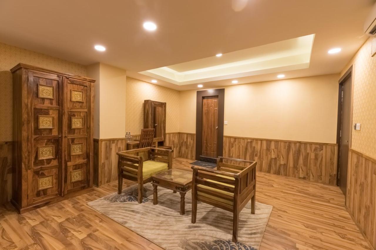 Capital O 624 Hotel Rudra View Pvt. Ltd. Pashupatinath Екстер'єр фото
